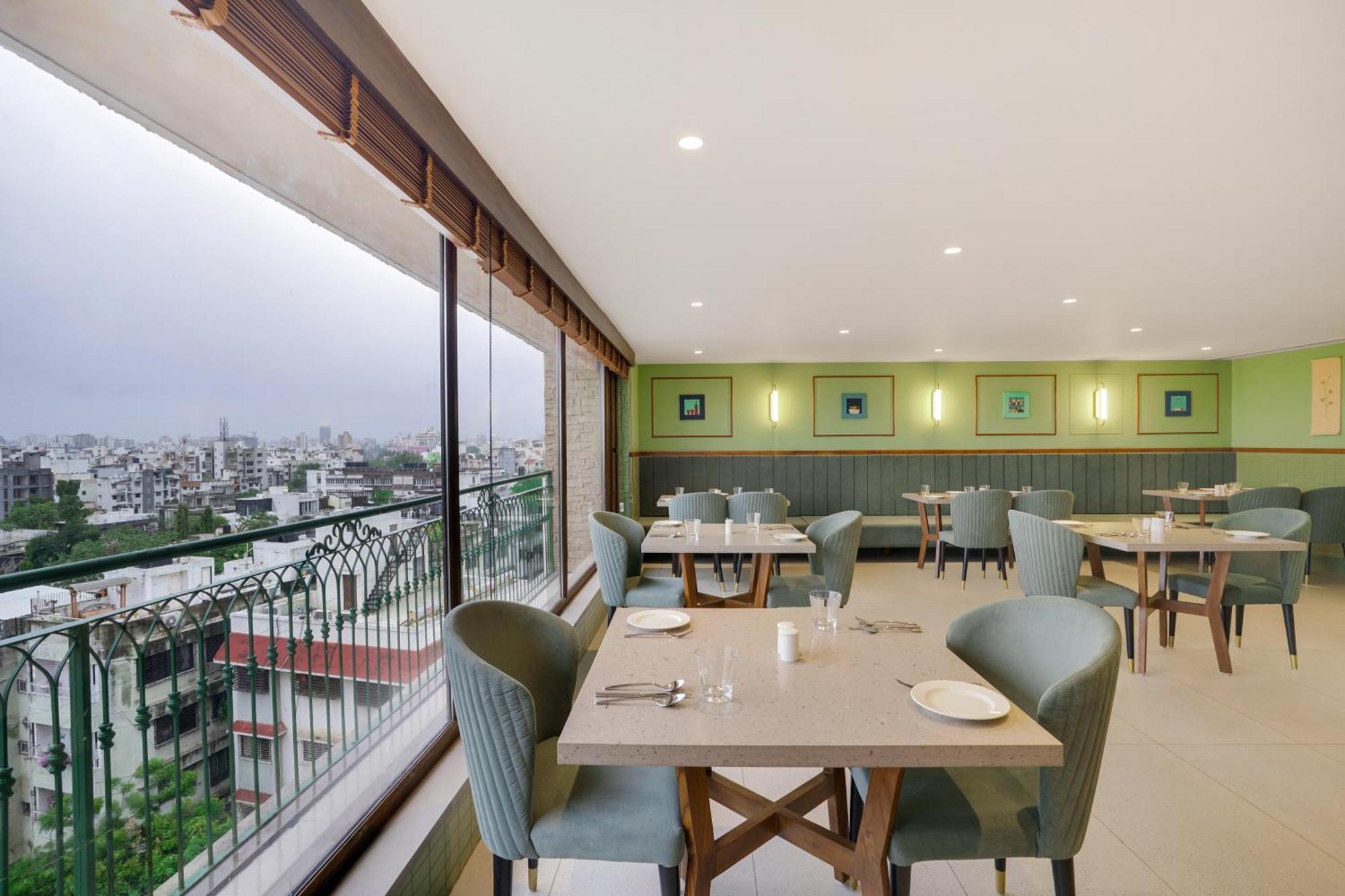 Lemon Tree Hotel, راجكوت المظهر الخارجي الصورة